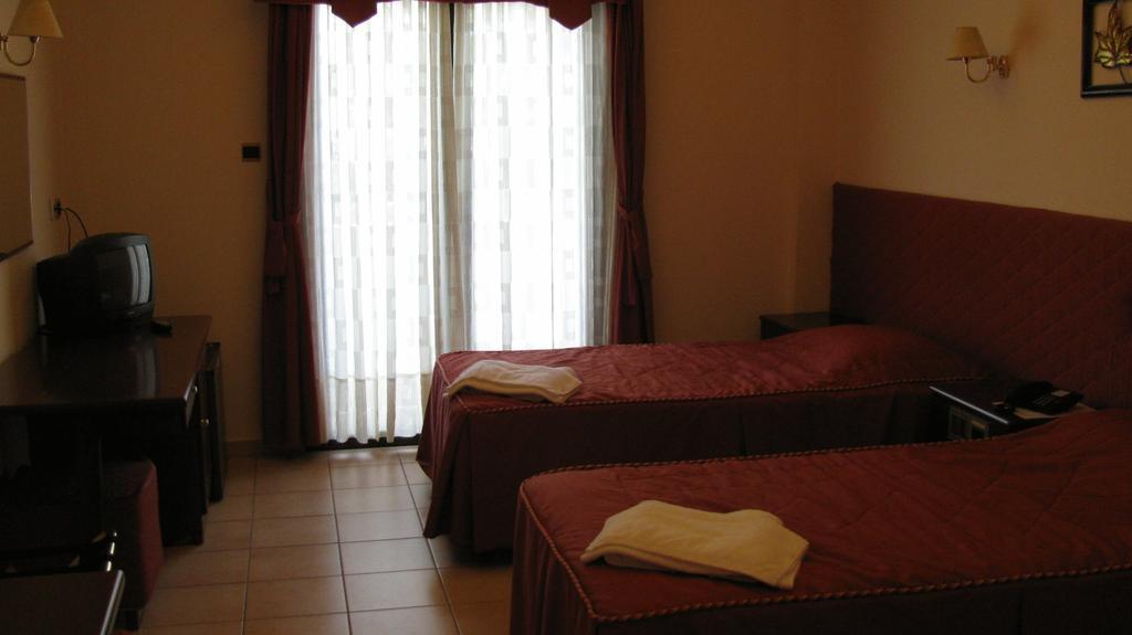 Diakonia Hotel Thessaloníki Phòng bức ảnh
